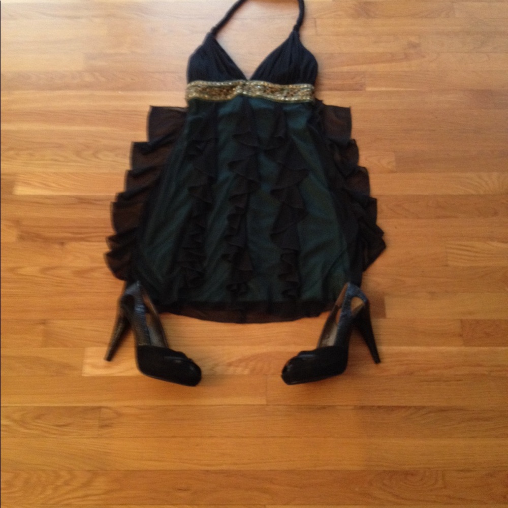 Love ❤️tease dress size 0 -1 tag not on the dress